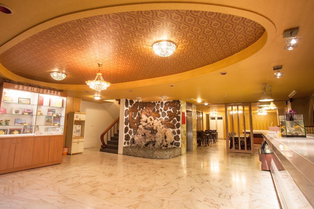 Gene Long Haiy Att Hotel Chiayi City Exterior photo
