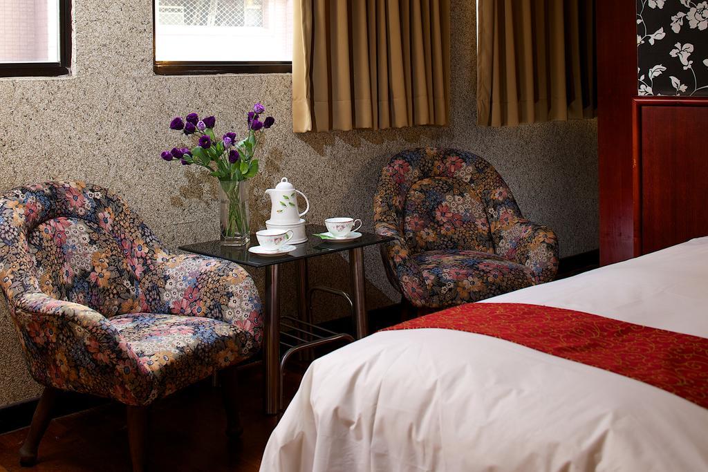 Gene Long Haiy Att Hotel Chiayi City Exterior photo