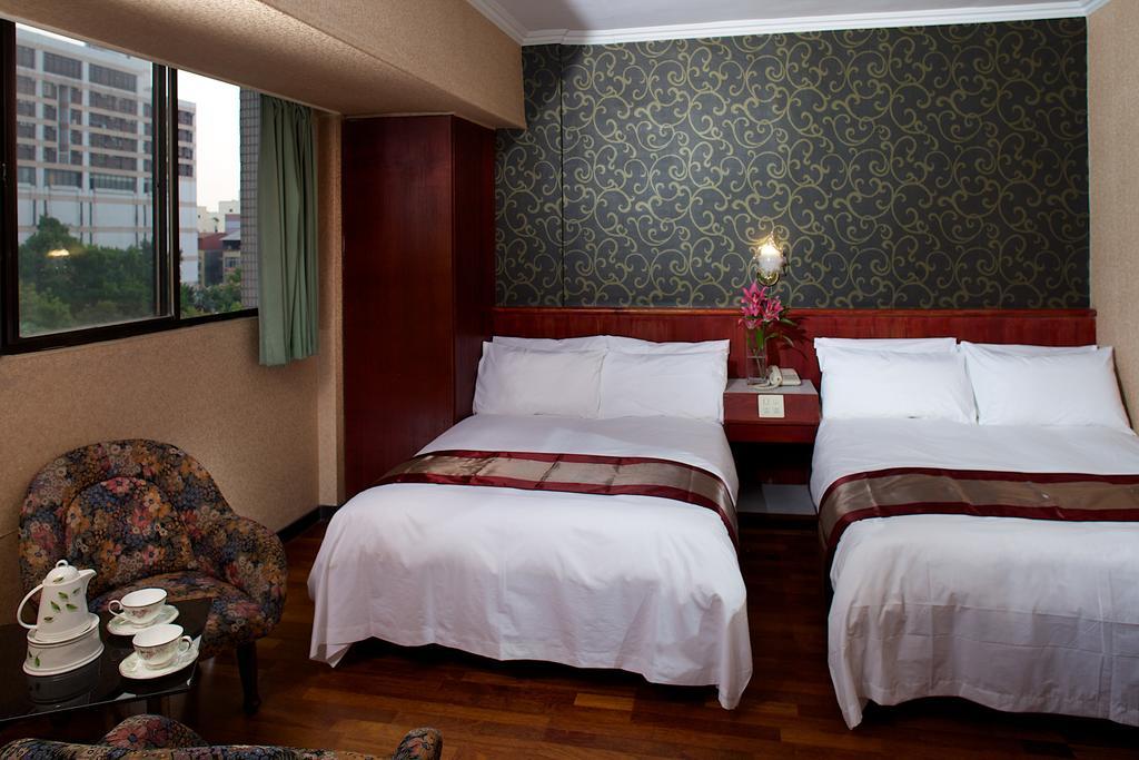 Gene Long Haiy Att Hotel Chiayi City Exterior photo