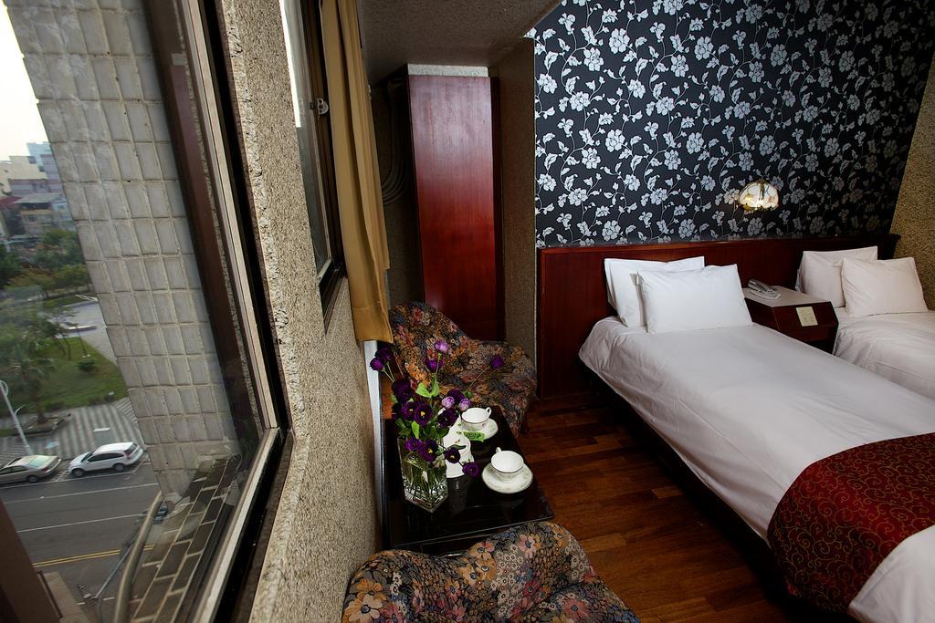 Gene Long Haiy Att Hotel Chiayi City Exterior photo