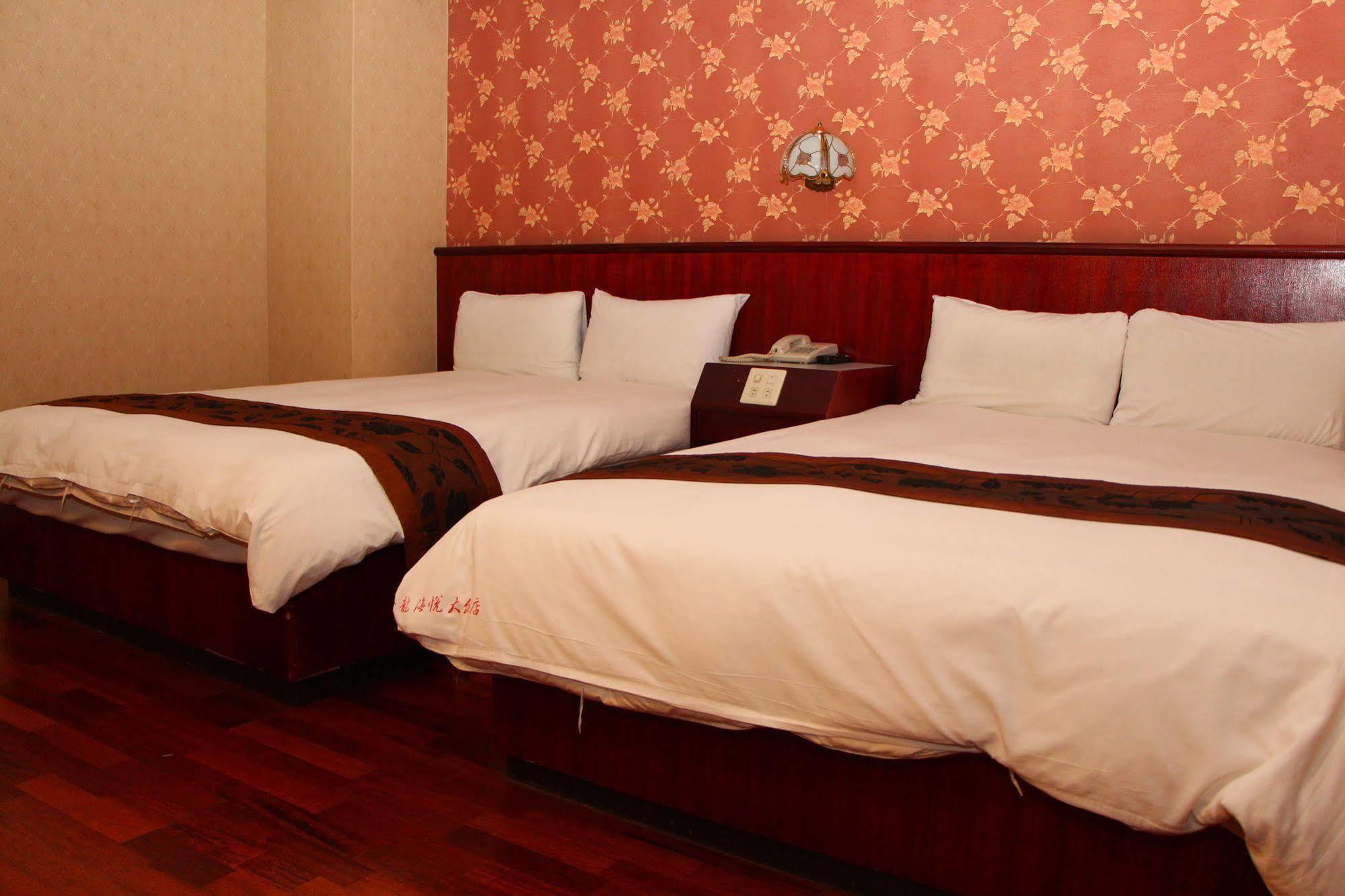 Gene Long Haiy Att Hotel Chiayi City Exterior photo